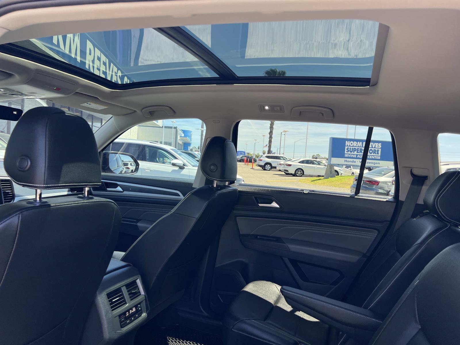 Certified 2023 Volkswagen Atlas SEL R-Line AWD/4WD image 23