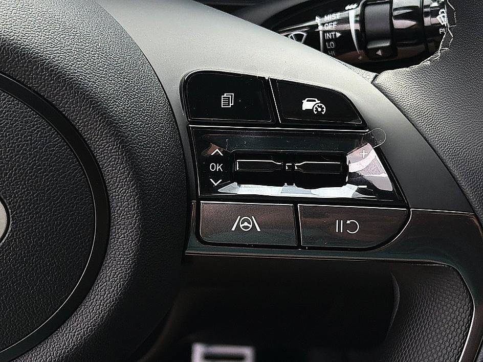 New 2026 Hyundai Elantra SEL Sport FWD image 15