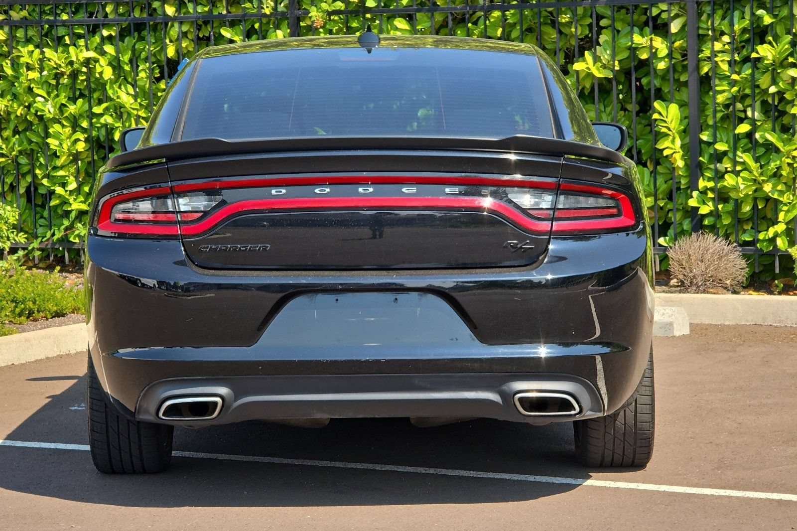 Used 2017 Dodge Charger R/T w/ Blacktop Package RWD image 5