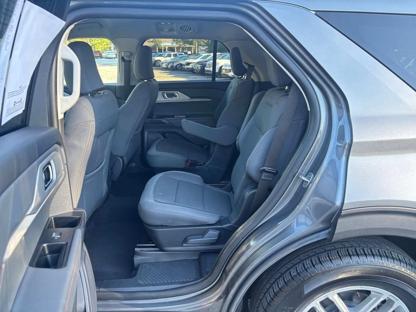 Used 2026 Ford Explorer Active AWD/4WD image 24