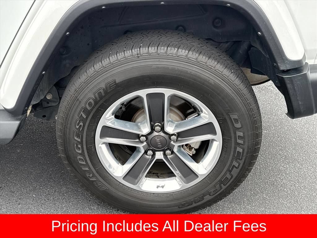 Used 2023 Jeep Wrangler Unlimited Sahara w/ Safety Group AWD/4WD image 17