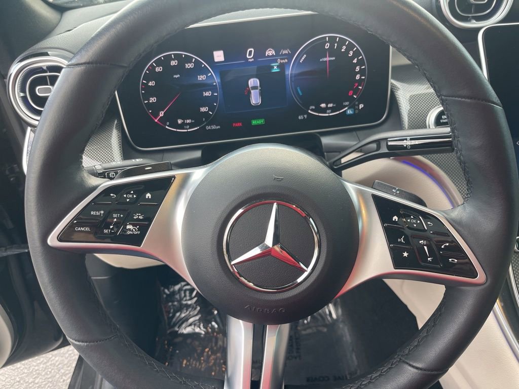Used 2025 Mercedes-Benz GLC 350e 4MATIC image 12