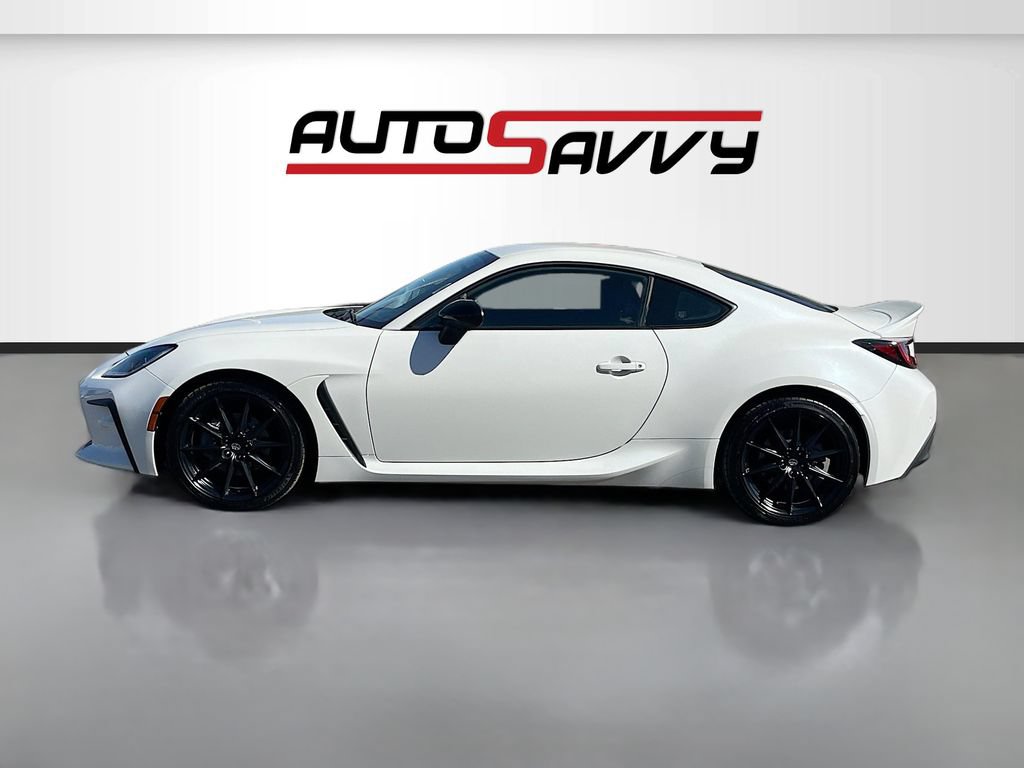 Used 2025 Toyota GR86 Premium w/ ALL Weather Mat Package (TMS) RWD image 4