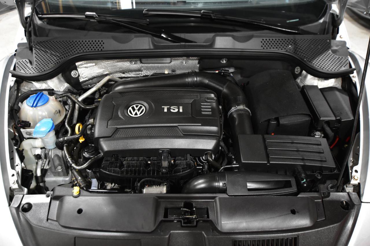 Used 2015 Volkswagen Beetle 1.8T Classic FWD image 36