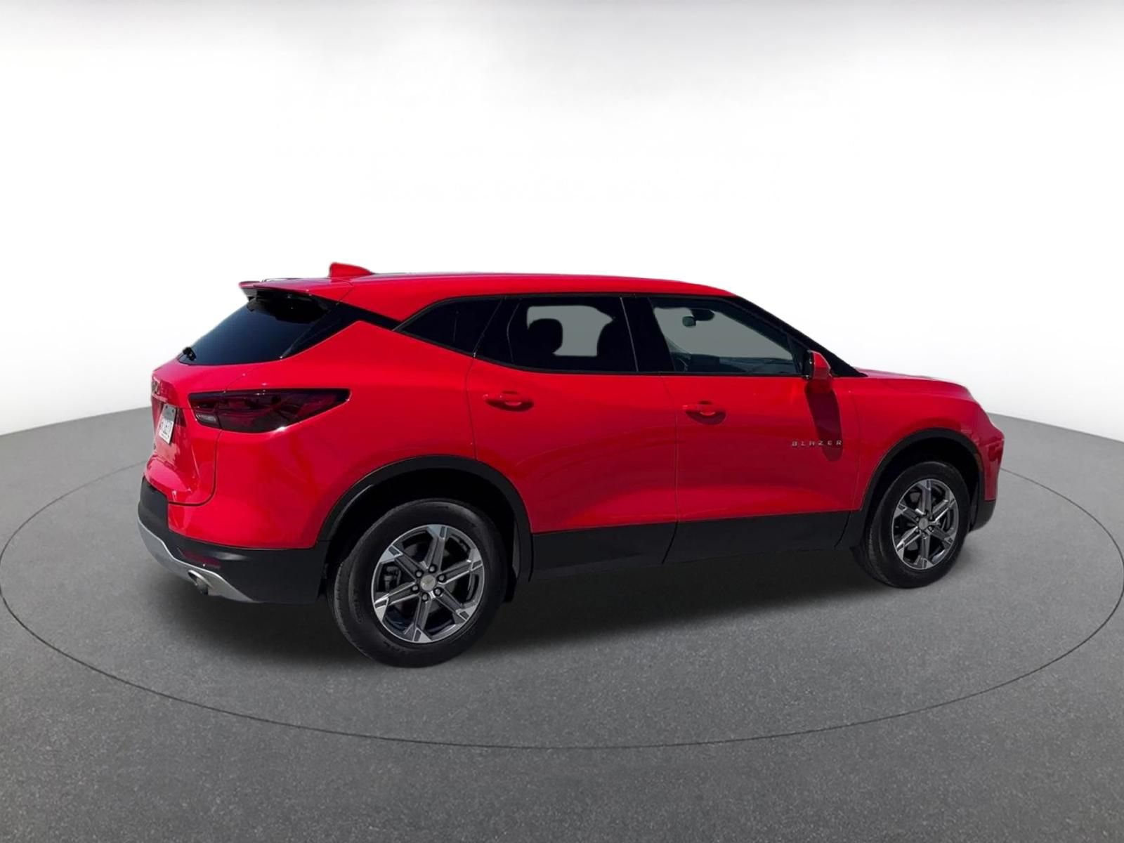 Used 2025 Chevrolet Blazer LT FWD image 14
