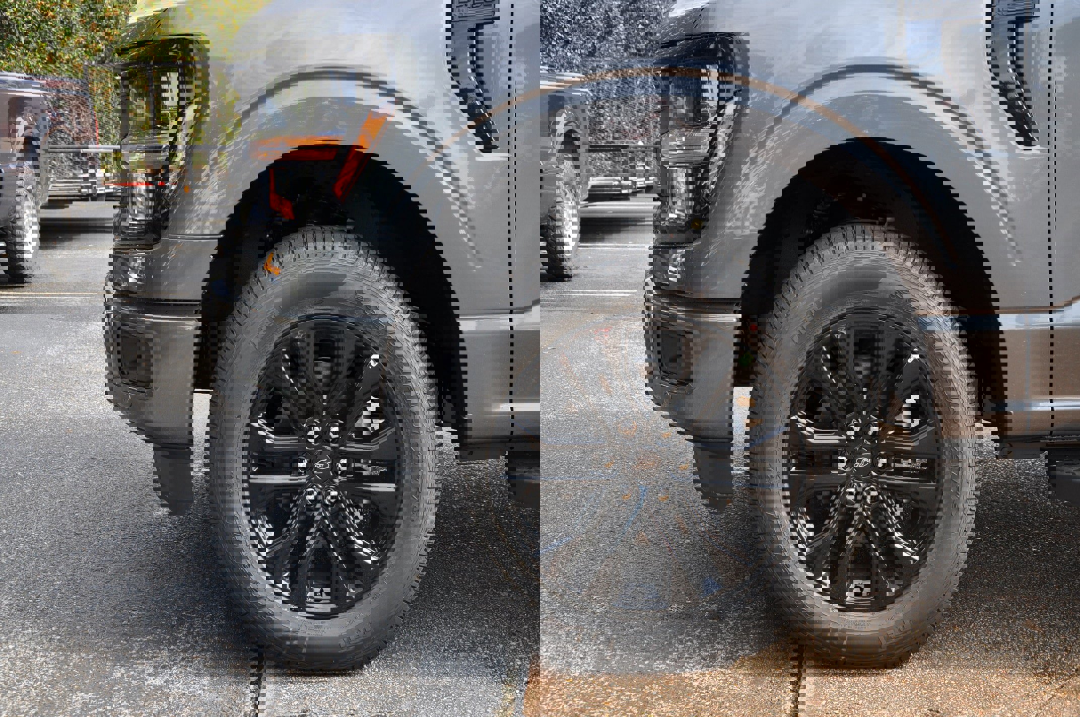 New 2025 Ford F150 XLT w/ Equipment Group 302A MID image 9