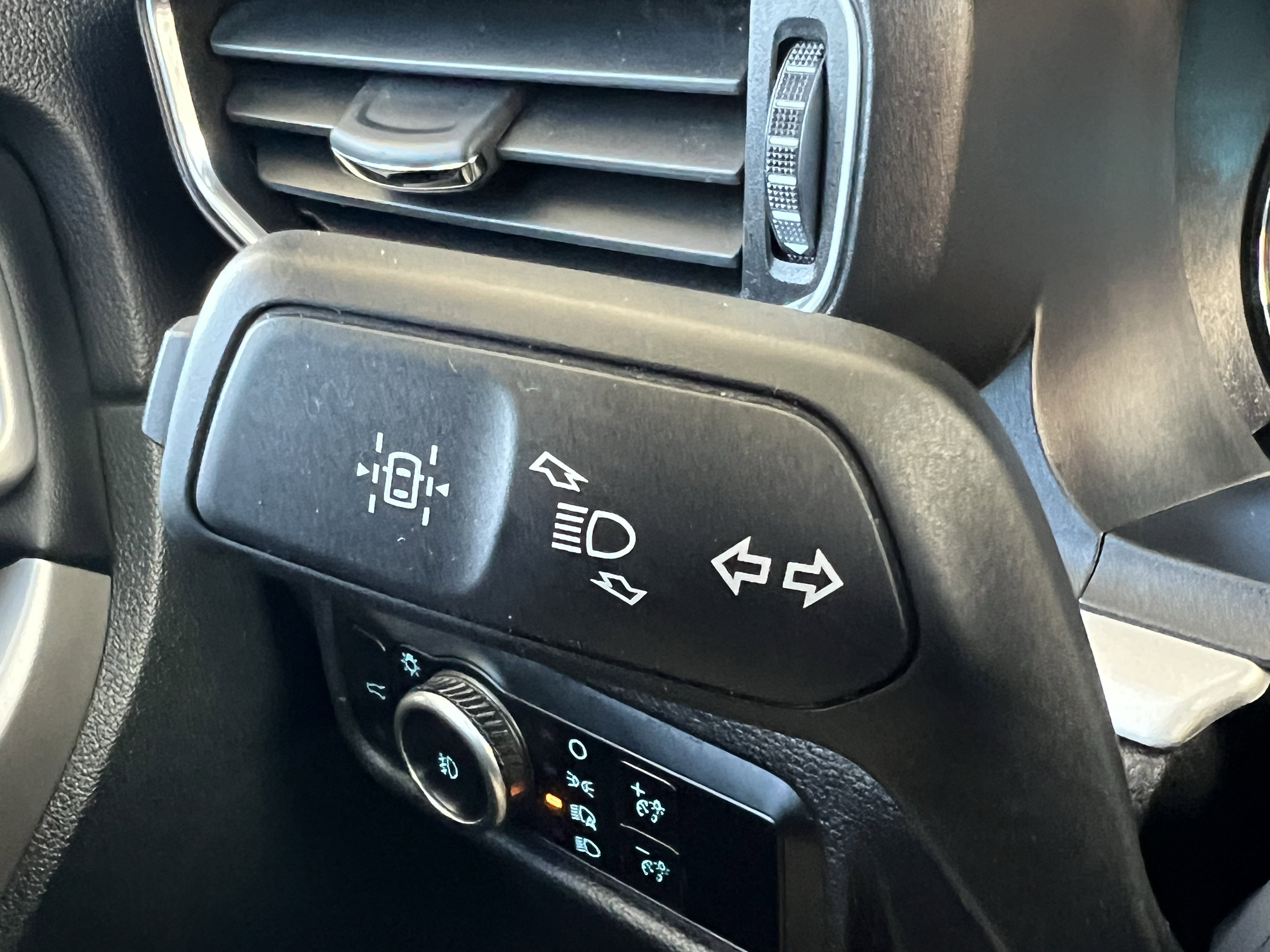 Used 2023 Ford Explorer XLT w/ Equipment Group 202A image 41