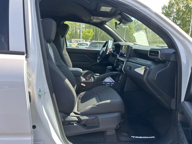 New 2026 Toyota Tacoma SR AWD/4WD image 16