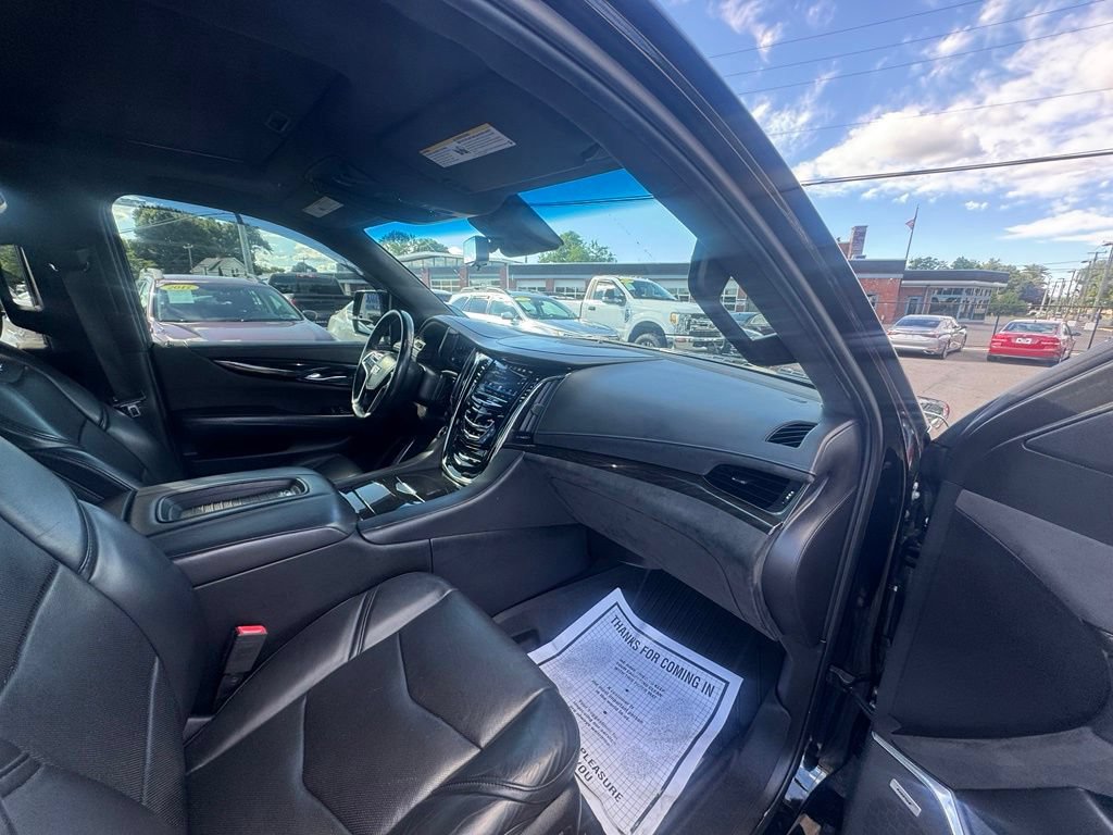 Used 2018 Cadillac Escalade Platinum AWD/4WD image 24