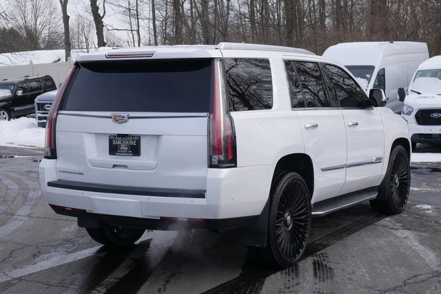 Used 2017 Cadillac Escalade Luxury image 13