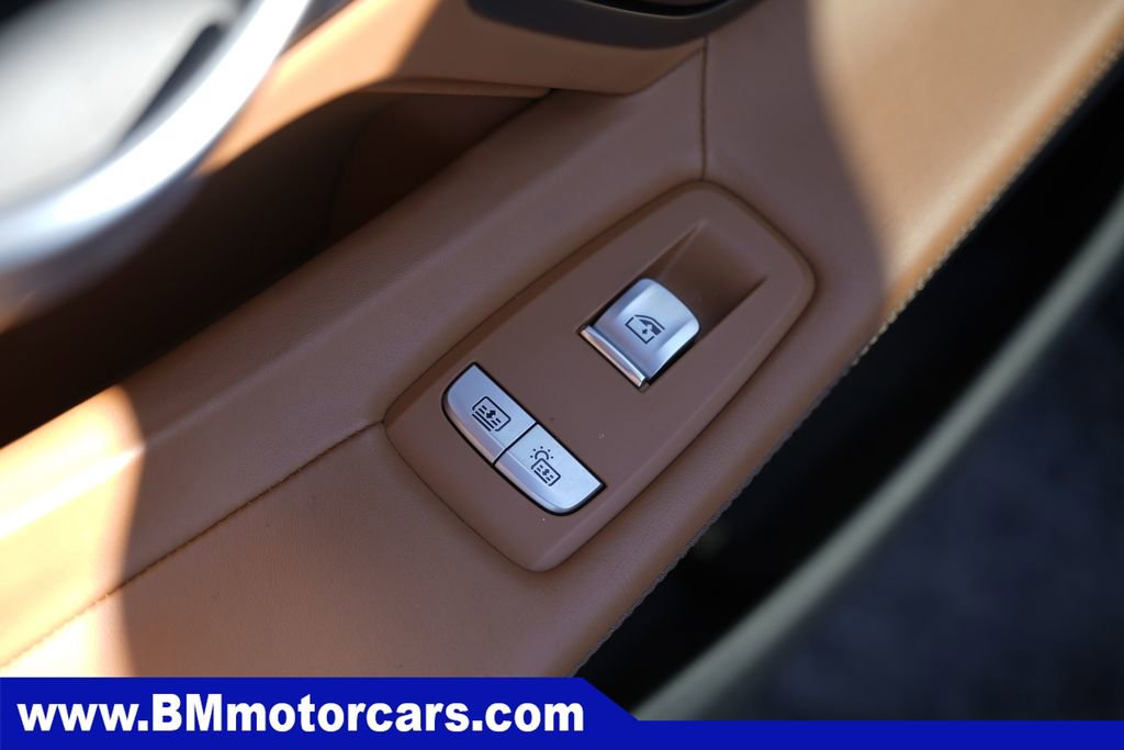 Used 2020 BMW 750i xDrive w/ Cold Weather Package AWD/4WD image 30