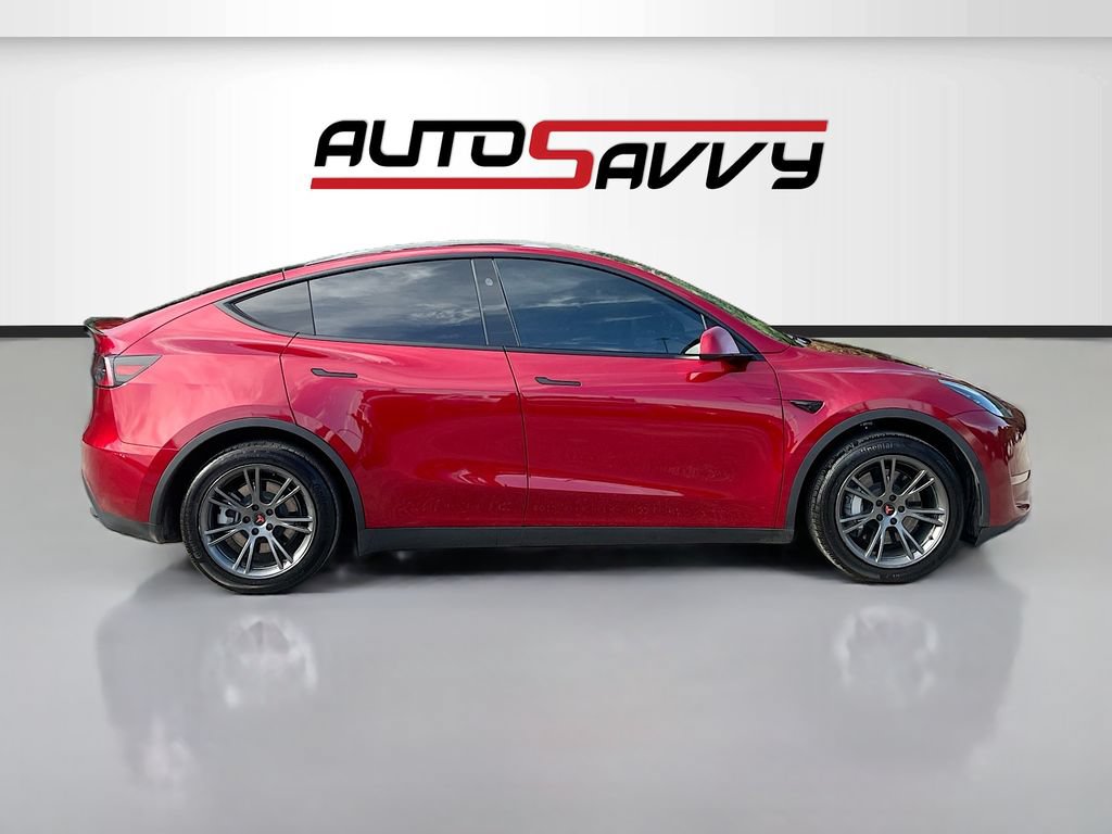 Used 2025 Tesla Model Y Long Range RWD image 8