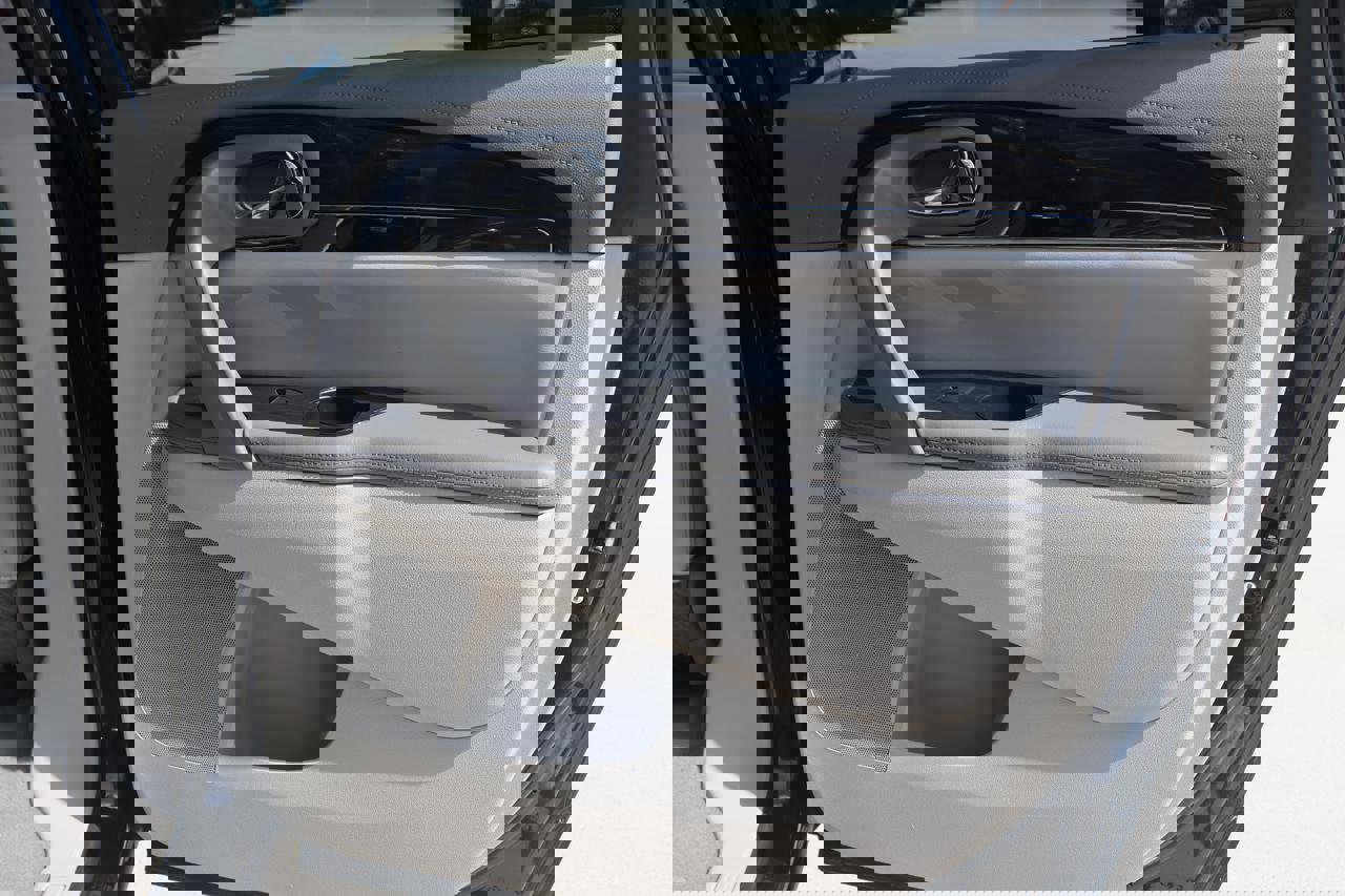 Used 2017 Buick Enclave Premium w/ Experience Buick Package image 20