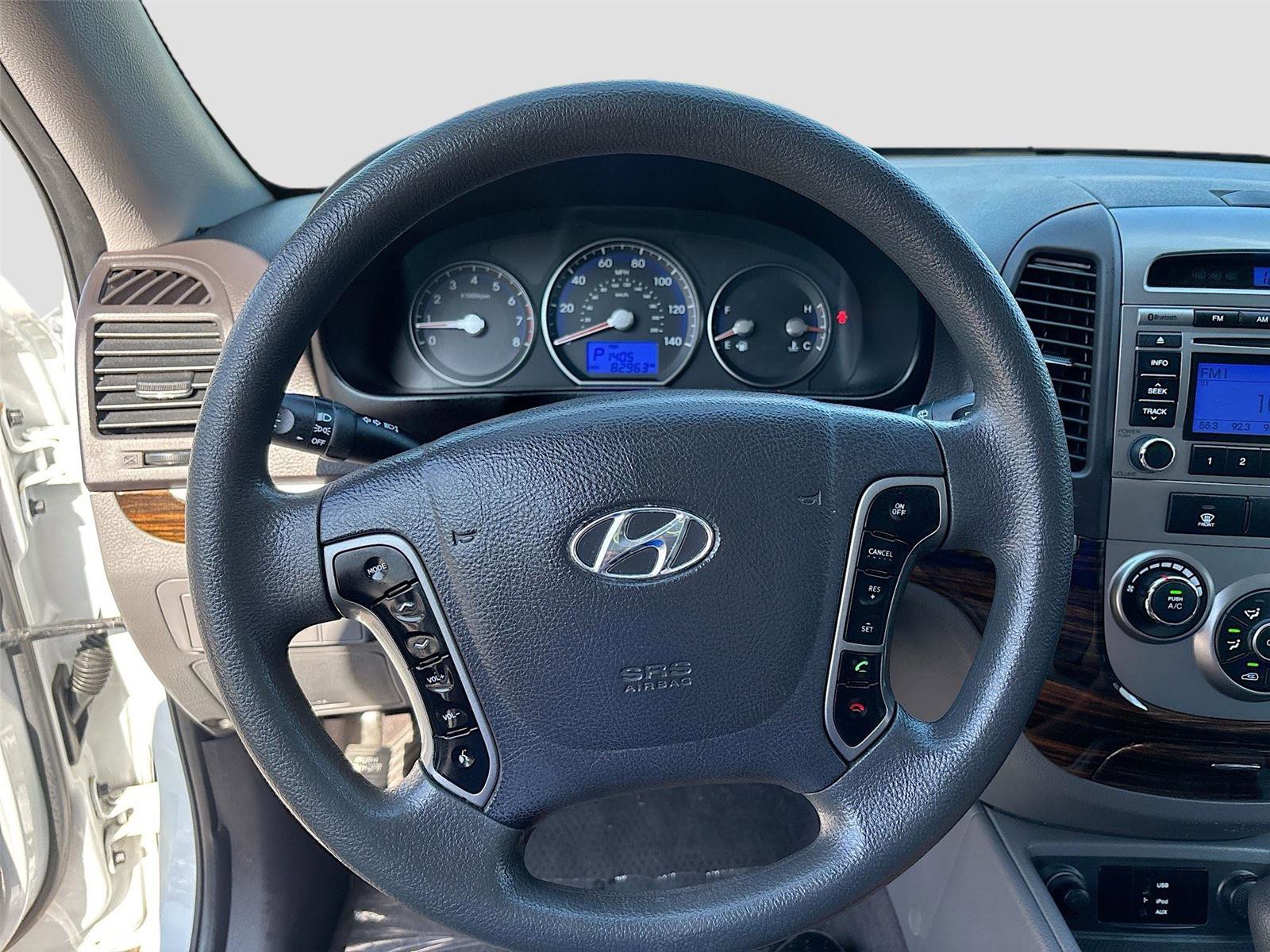 Used 2011 Hyundai Santa Fe GLS image 12