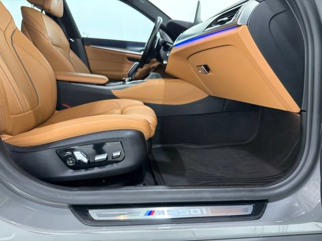 Used 2021 BMW M550i xDrive w/ Executive Package AWD/4WD image 20