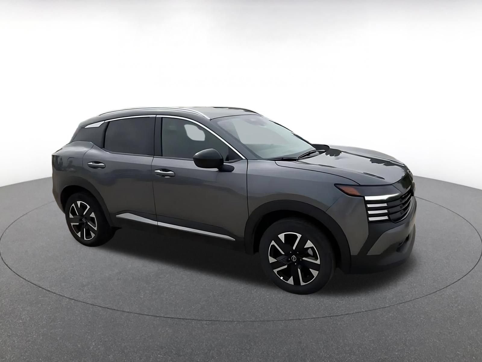 Used 2026 Nissan Kicks SV w/ Cold Weather Package AWD/4WD image 2