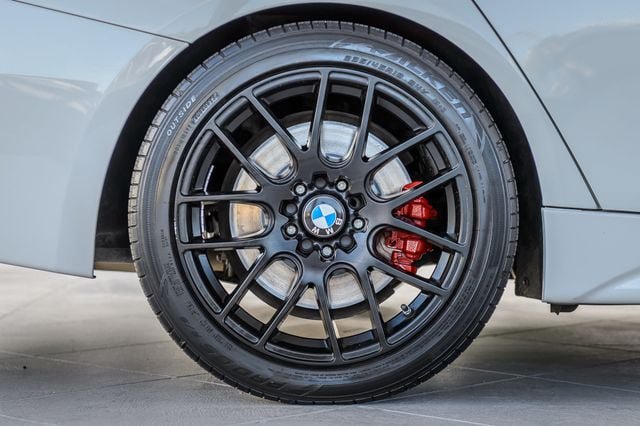 Used 2018 BMW 340i Sedan RWD image 14