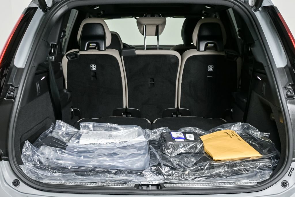 Used 2026 Volvo XC90 B6 Plus w/ Protection Package Premier AWD/4WD image 33