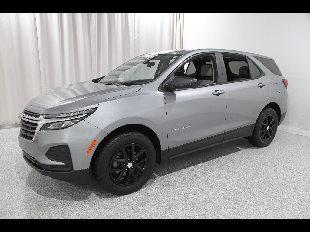 Certified 2023 Chevrolet Equinox LS w/ LS Convenience Package AWD/4WD image 3