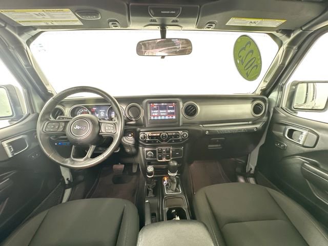 Used 2023 Jeep Wrangler Unlimited w/ Cold Weather Group AWD/4WD image 3