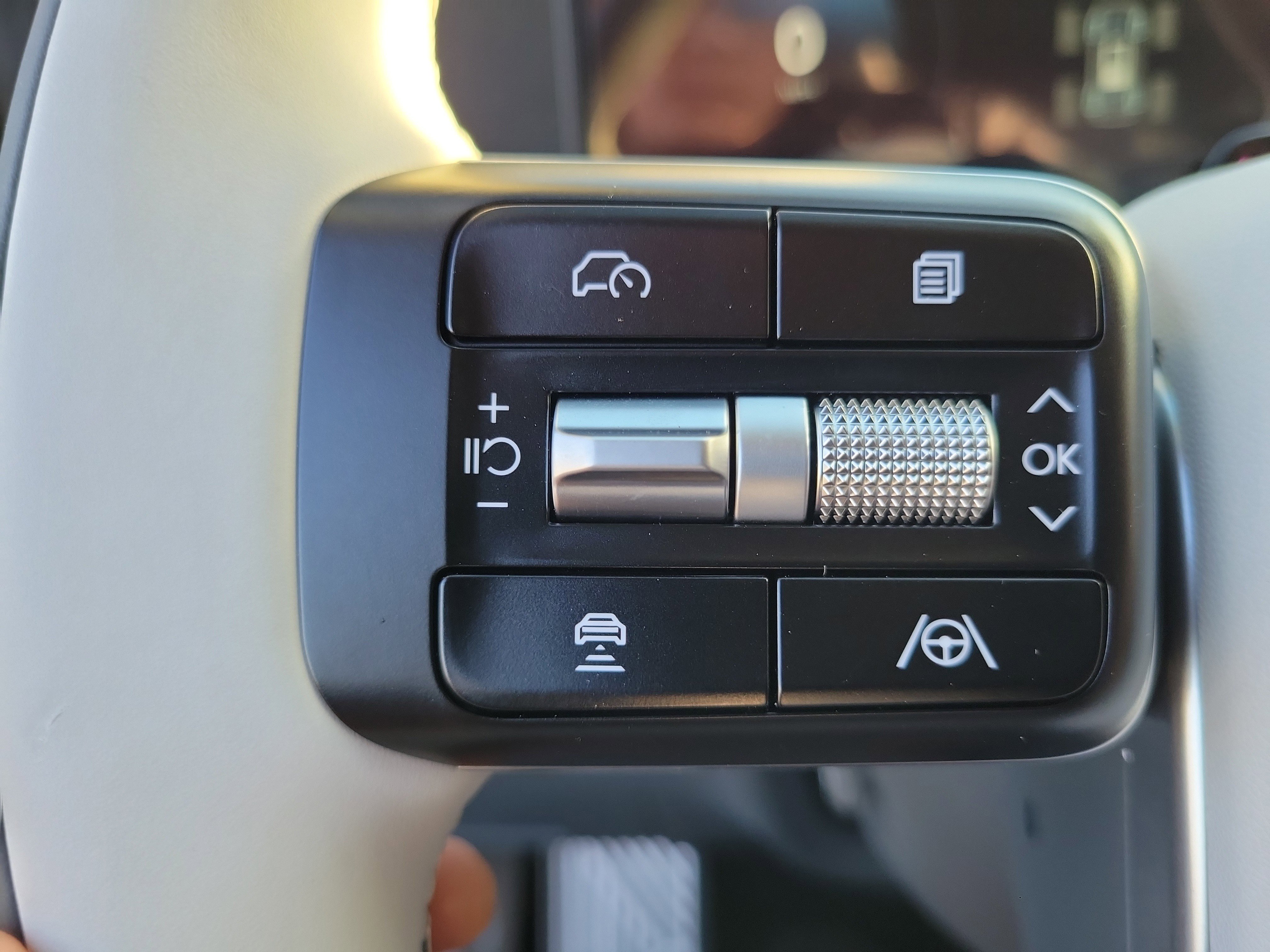 New 2026 Hyundai Ioniq 9 Calligraphy image 5