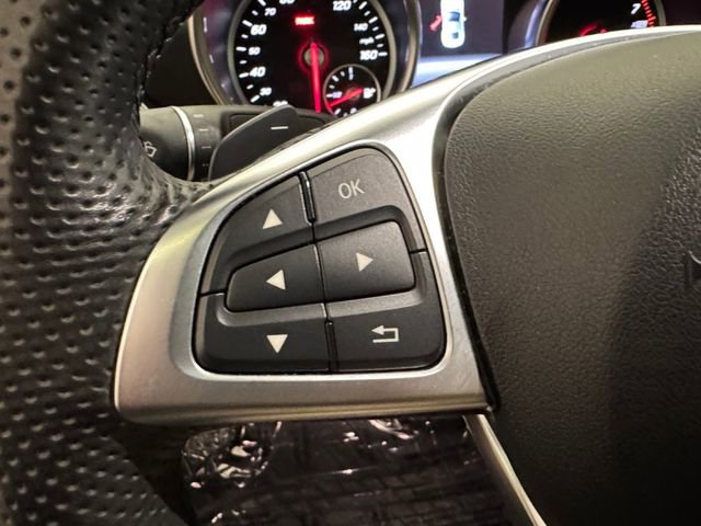 Used 2020 Mercedes-Benz SLC 300 image 6