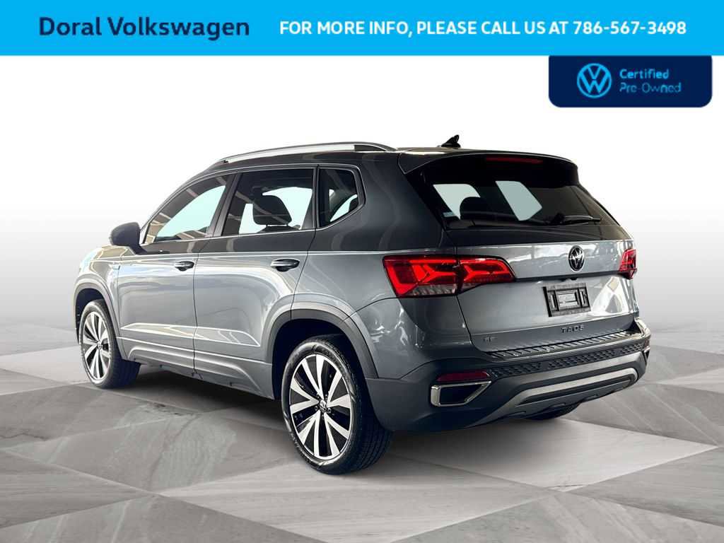 Certified 2024 Volkswagen Taos SE image 6