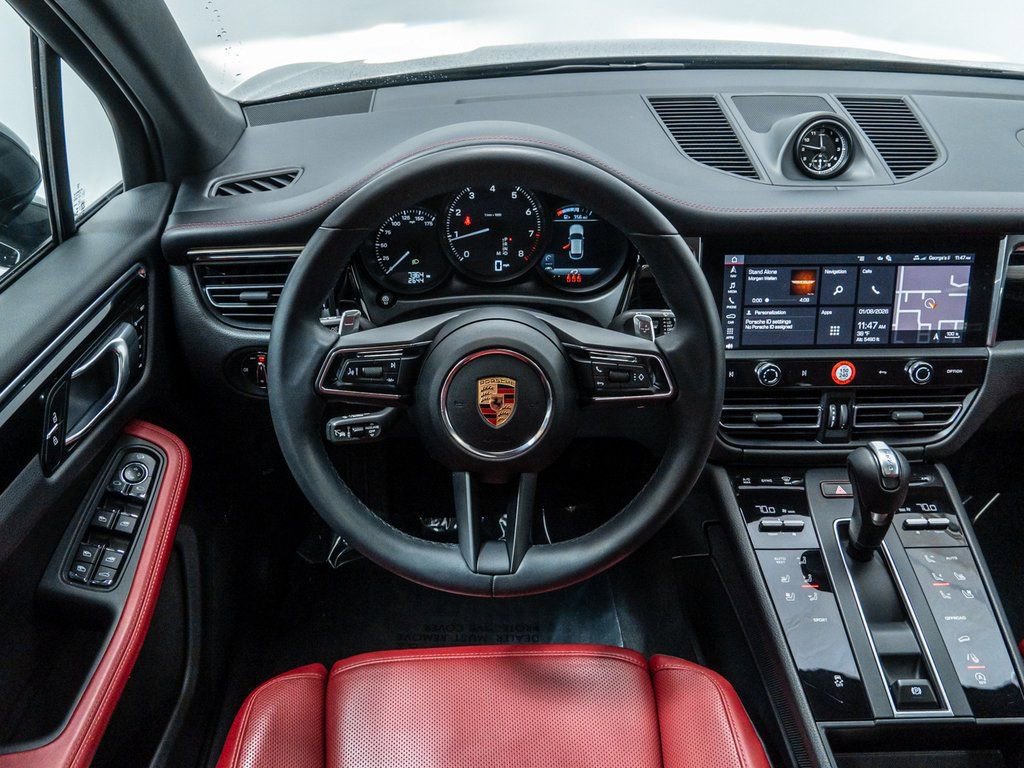 Used 2025 Porsche Macan image 14