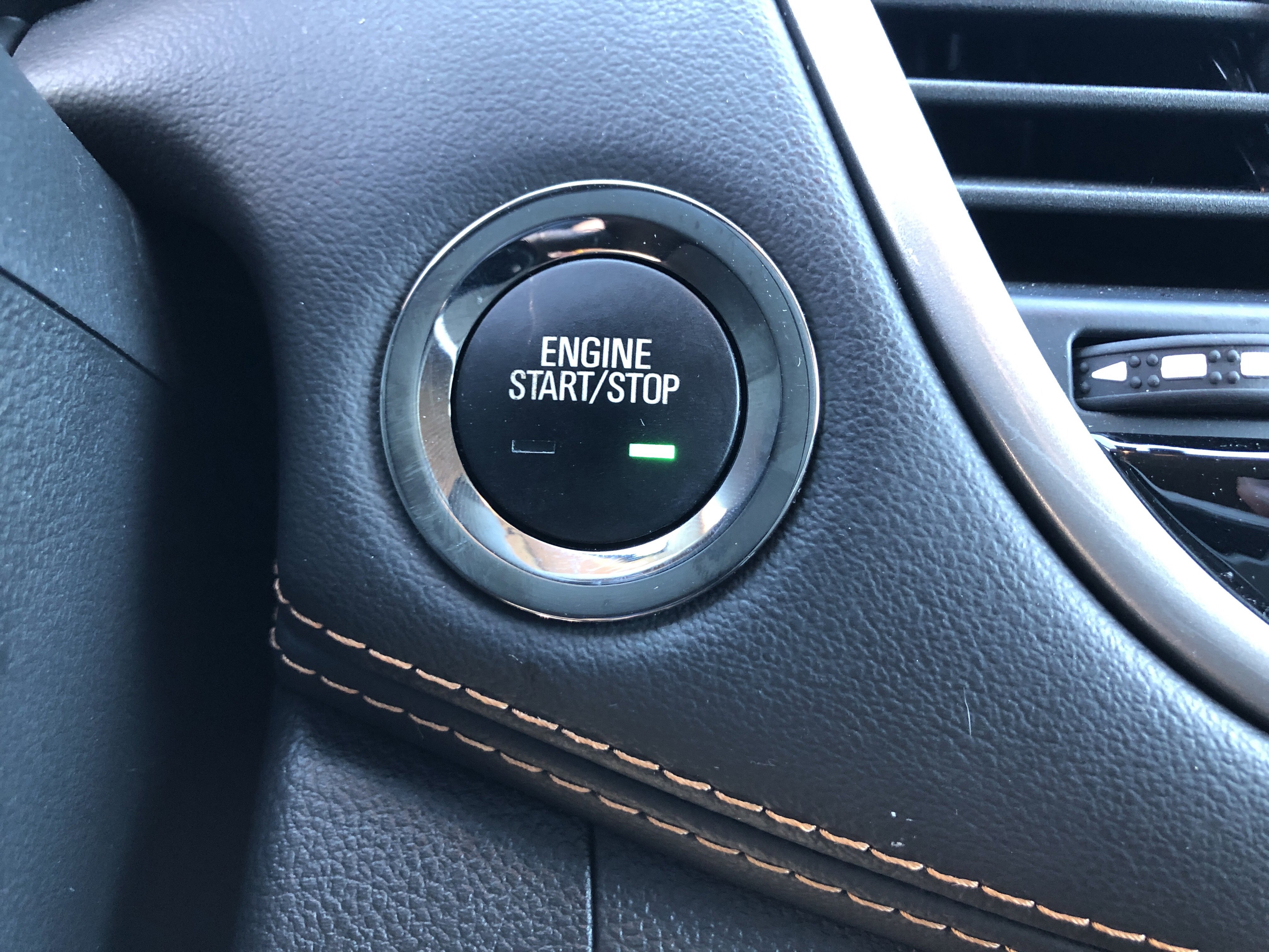 Used 2019 Chevrolet Trax LT w/ LT Convenience Package image 8