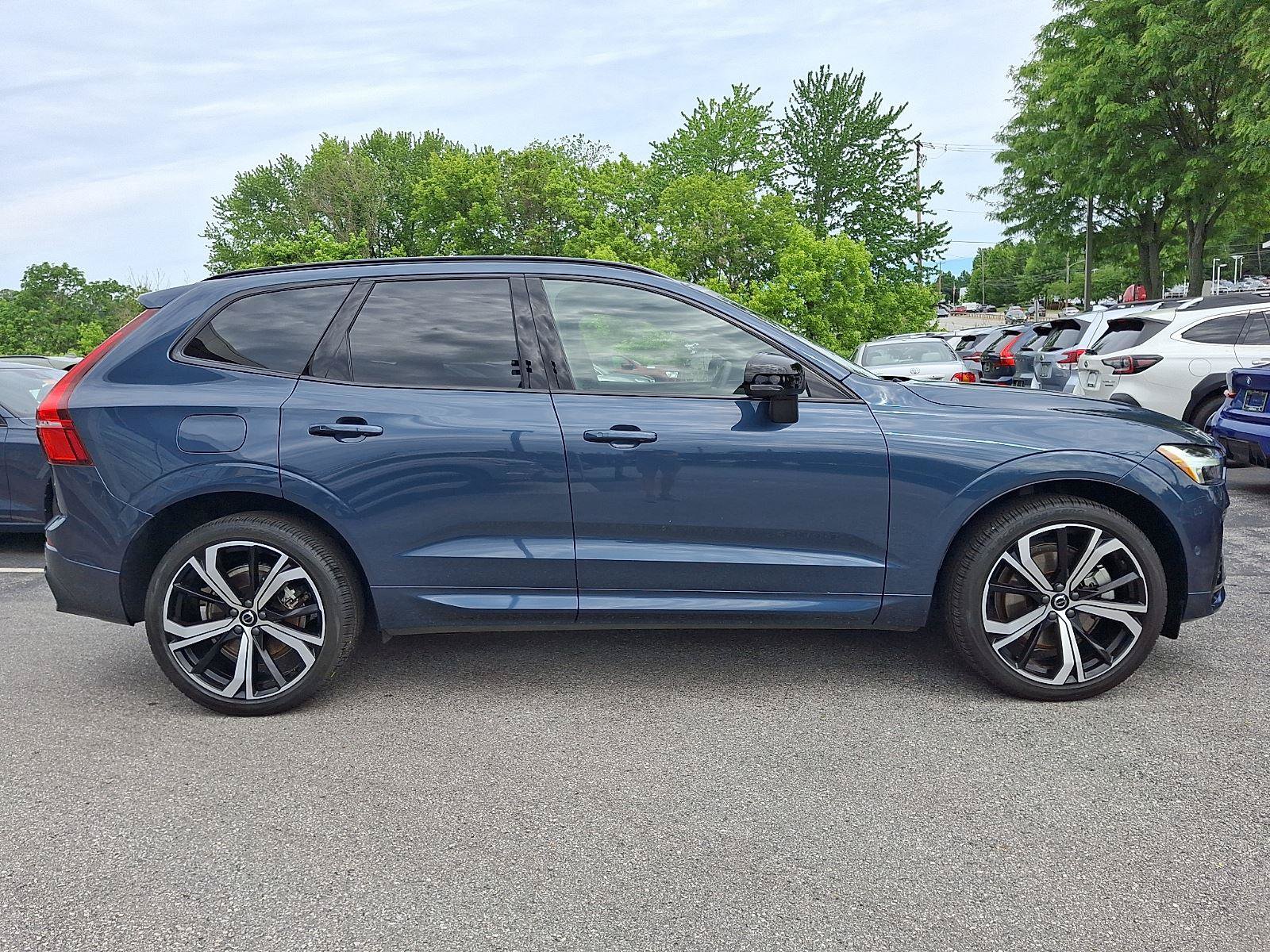 Certified 2023 Volvo XC60 B6 Ultimate w/ Climate Package AWD/4WD image 7