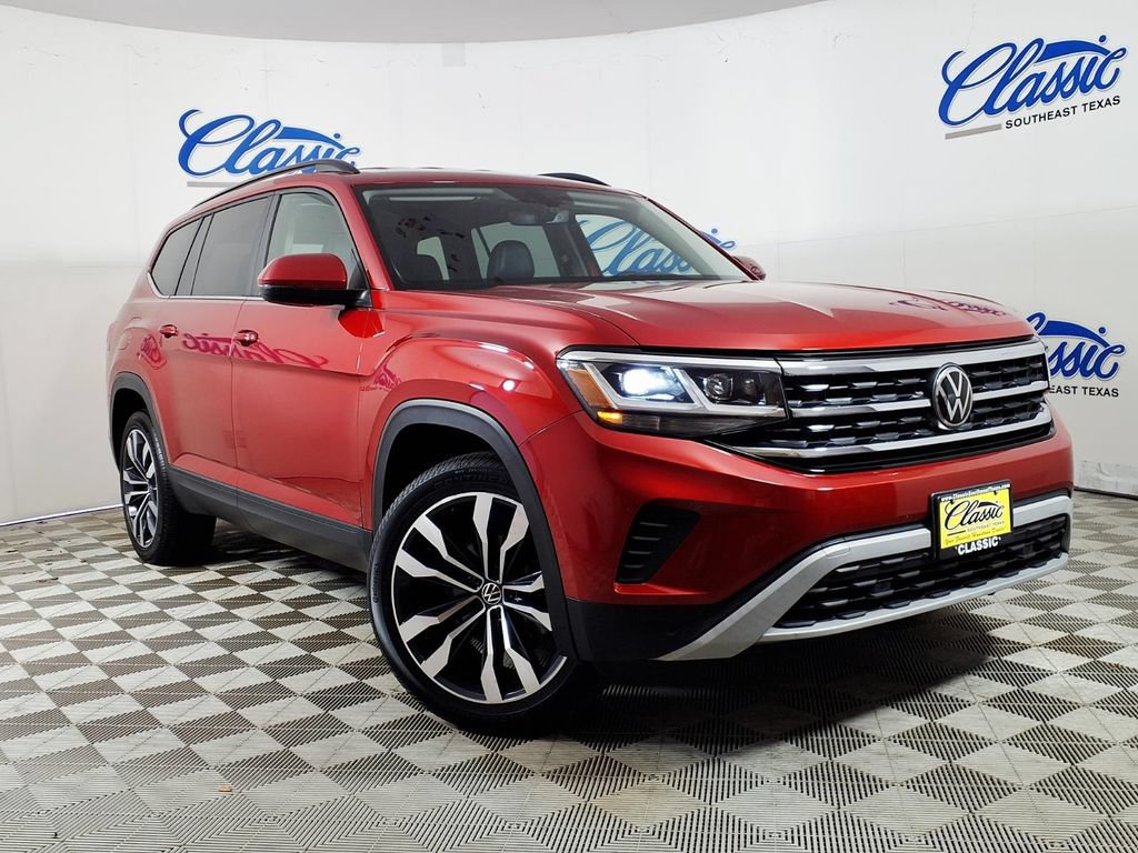 Used 2023 Volkswagen Atlas SE w/ Black Wheel Package