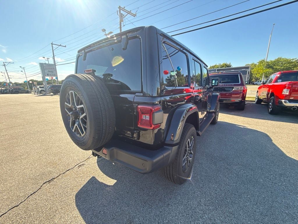 New 2027 Jeep Wrangler Unlimited Sahara AWD/4WD image 5