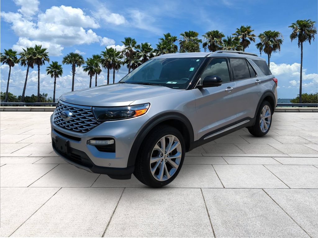 Used 2022 Ford Explorer Platinum w/ Equipment Group 601A AWD/4WD image 3