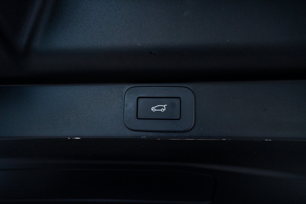 Used 2024 Land Rover Range Rover SE image 60