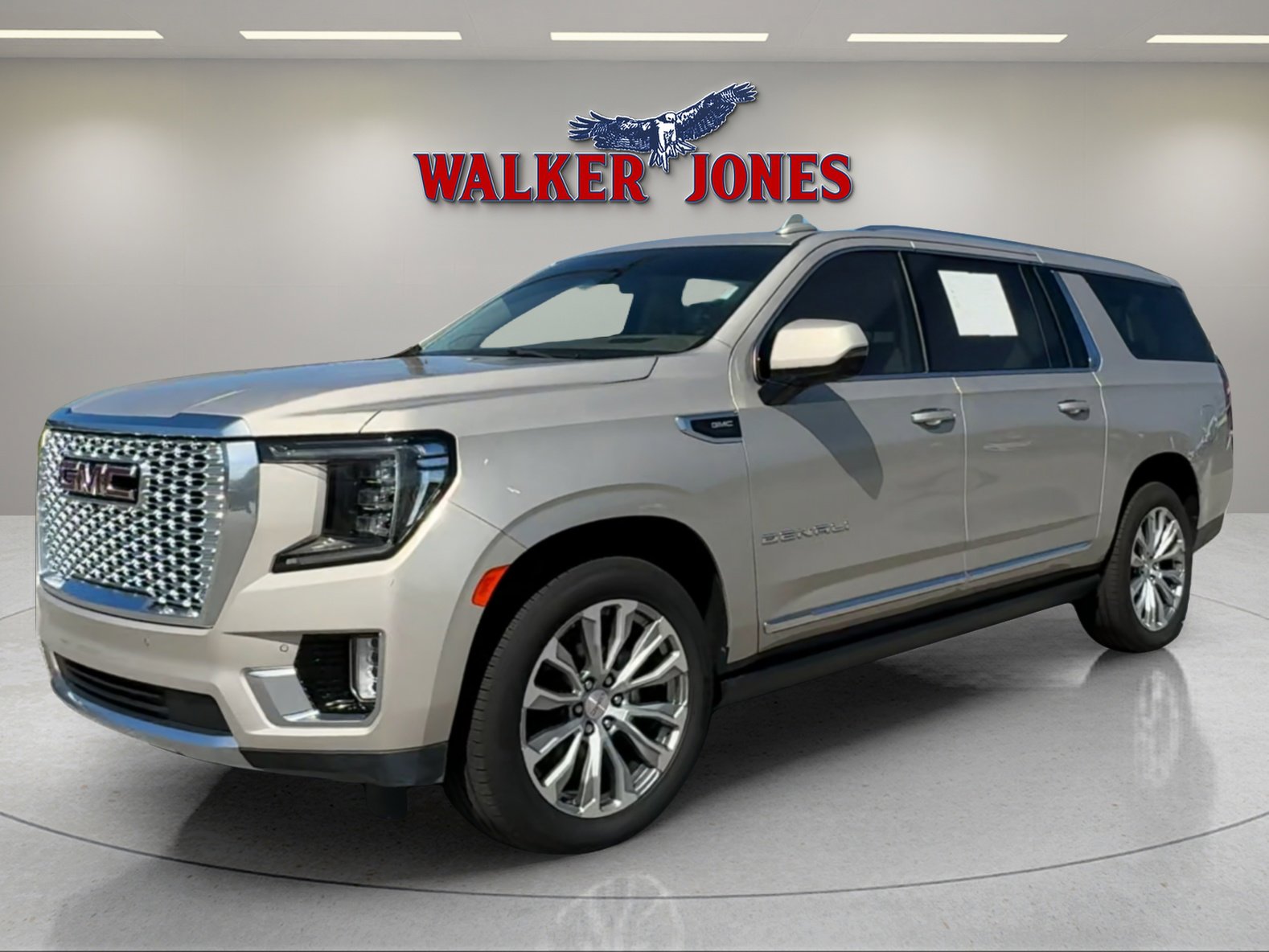 Used 2022 GMC Yukon XL Denali image 7