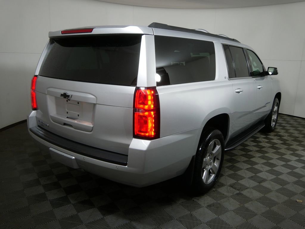 Used 2020 Chevrolet Suburban LT image 3