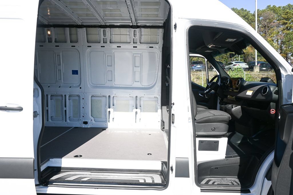 Used 2026 Mercedes-Benz Sprinter 4500 image 24
