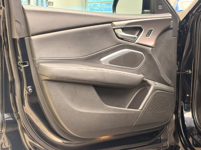 Certified 2025 Acura RDX SH-AWD image 10