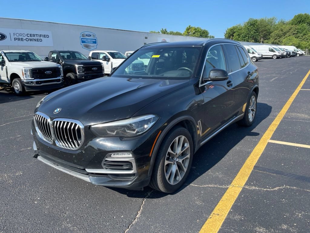 Used 2019 BMW X5 xDrive40i w/ Premium Package 2