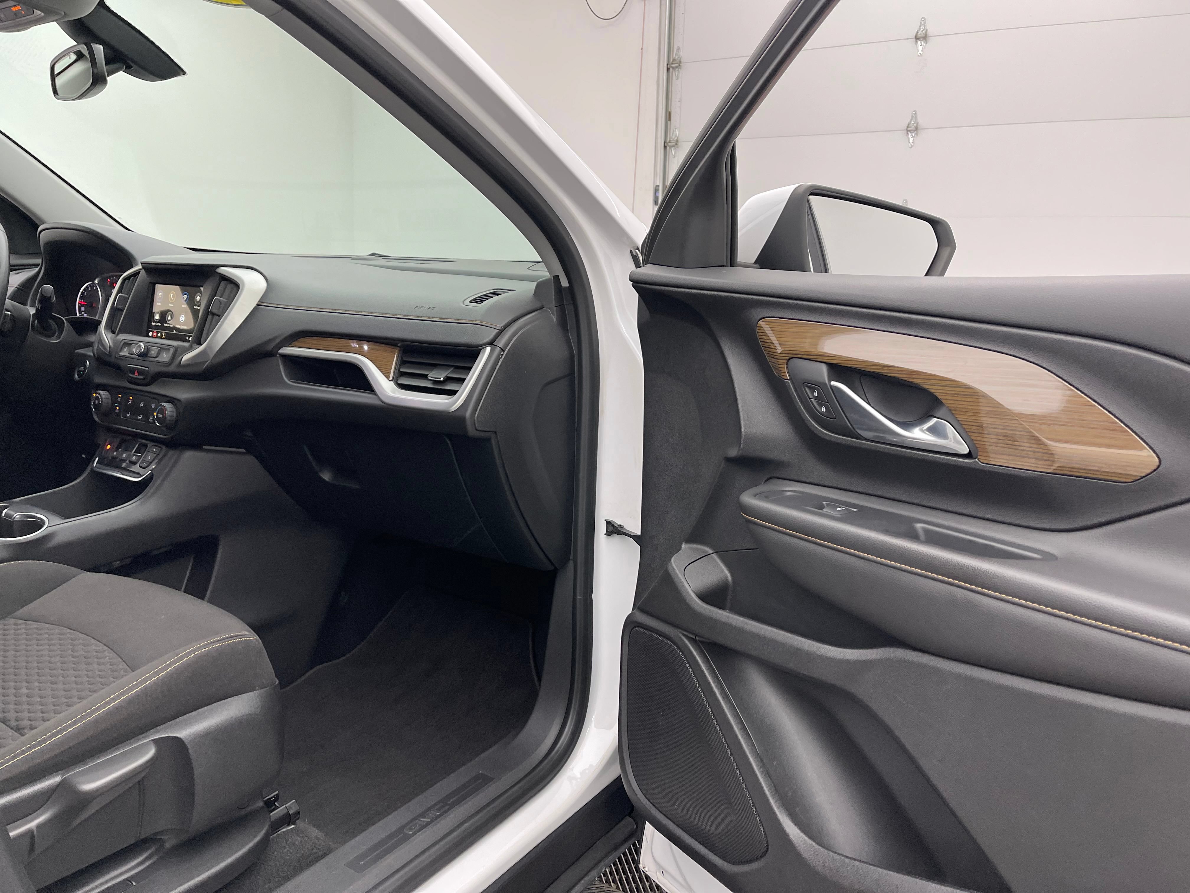 Used 2019 GMC Terrain SLE FWD image 27
