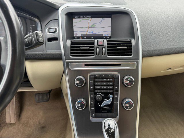 Used 2015 Volvo XC60 T6 Platinum AWD/4WD image 18
