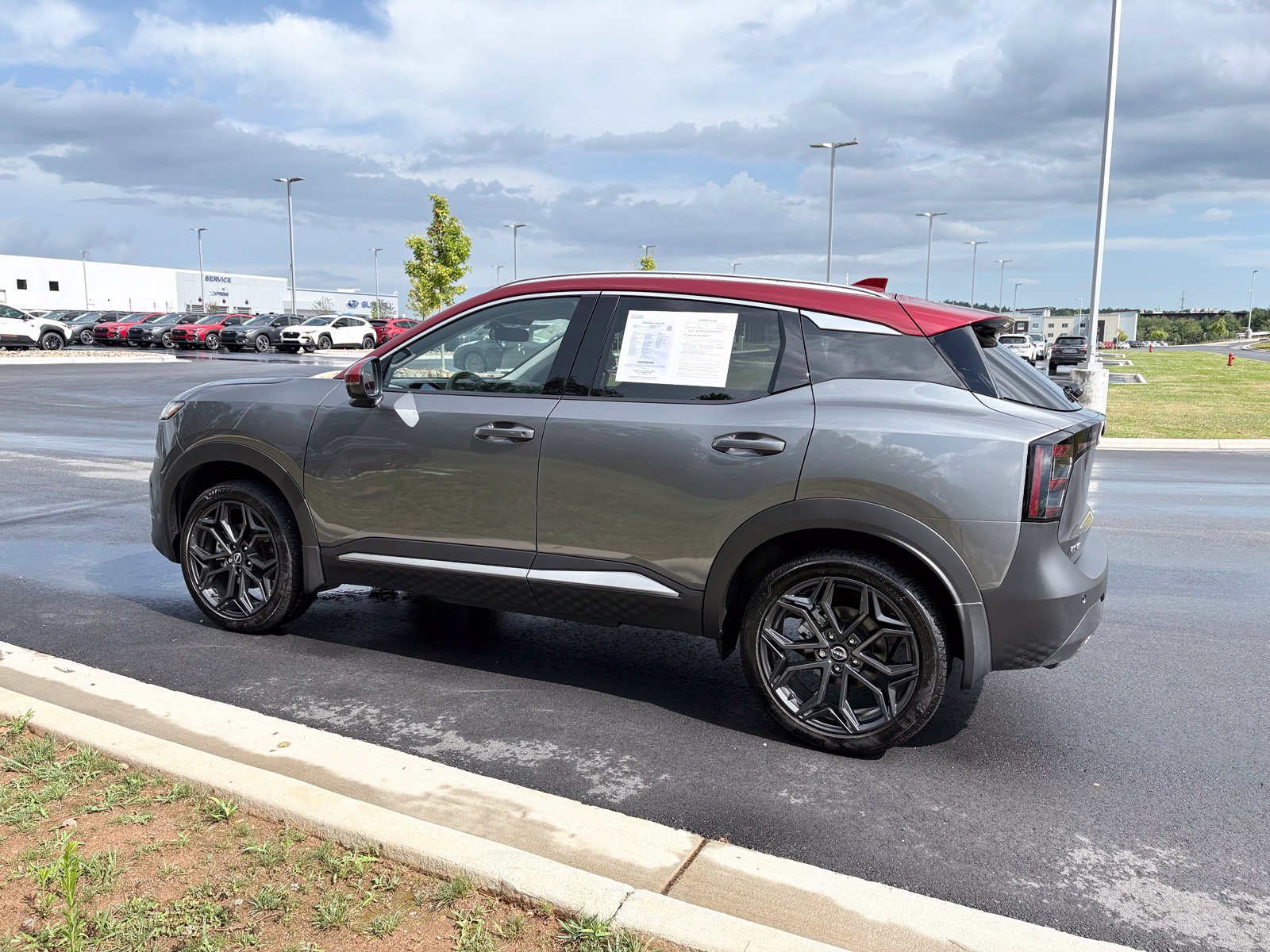 Used 2025 Nissan Kicks SR AWD/4WD image 5