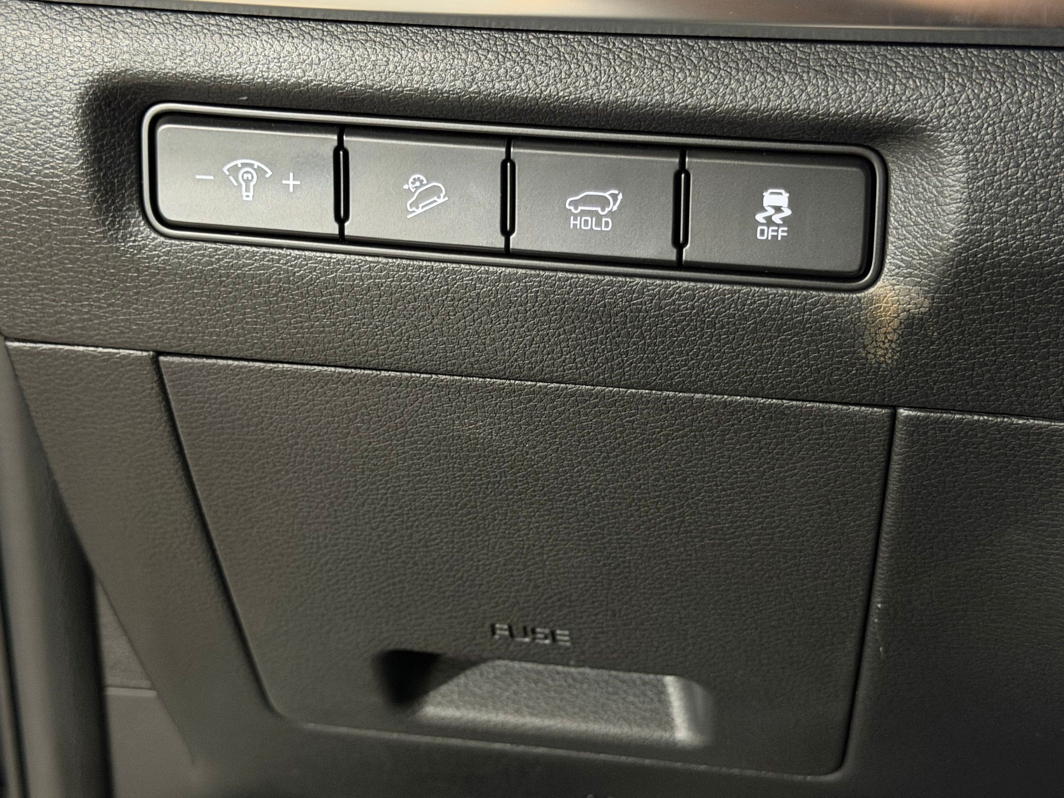 Used 2024 Kia Telluride SX w/ Towing Package FWD image 17