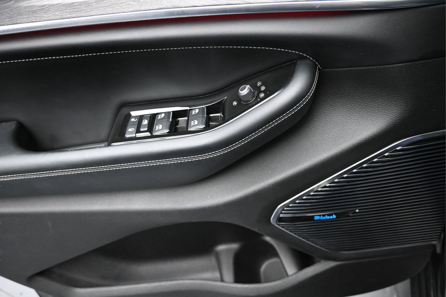 Used 2021 Jeep Grand Cherokee L Overland w/ Luxury Tech Group IV image 12