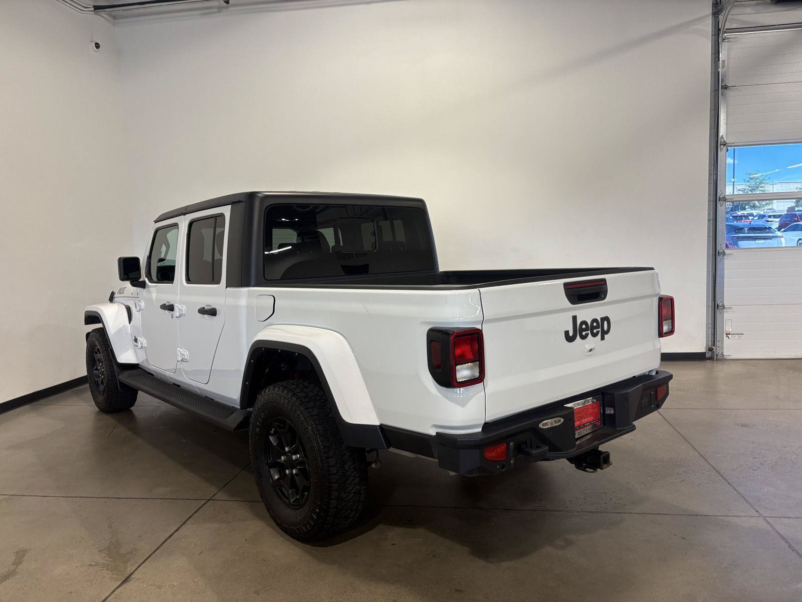 Used 2021 Jeep Gladiator Sport AWD/4WD image 5
