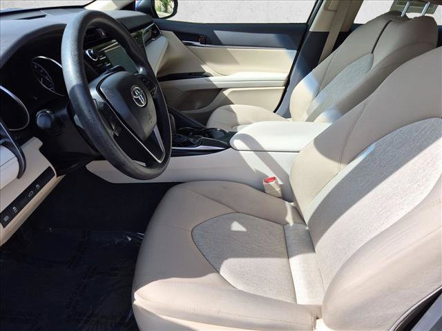 Used 2018 Toyota Camry LE FWD image 19