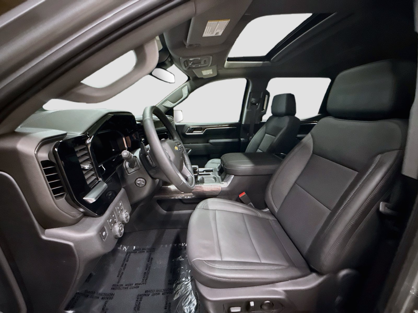 New 2026 Chevrolet Silverado 1500 LTZ w/ LTZ Premium Package AWD/4WD image 25