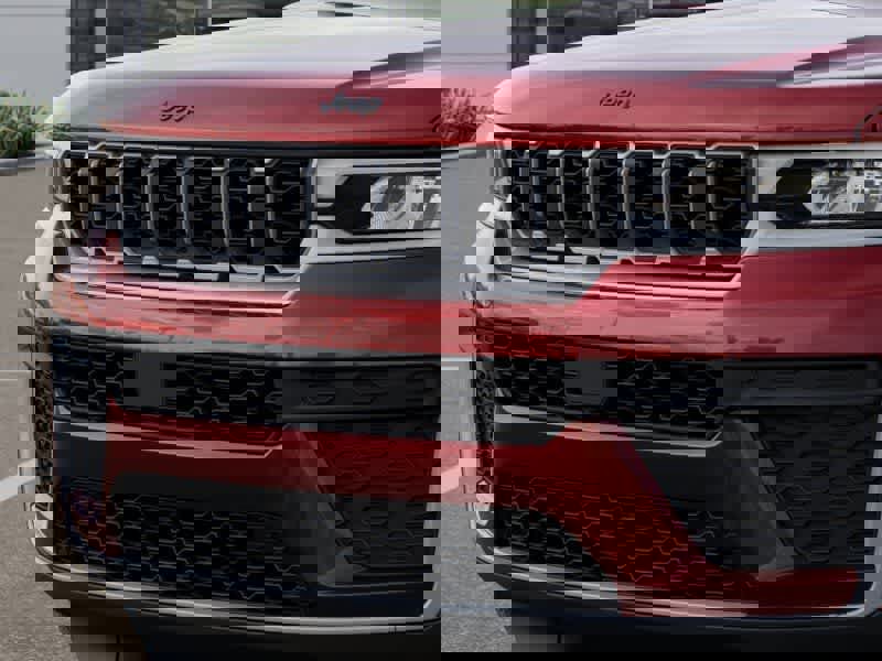 New 2026 Jeep Grand Cherokee Altitude image 11