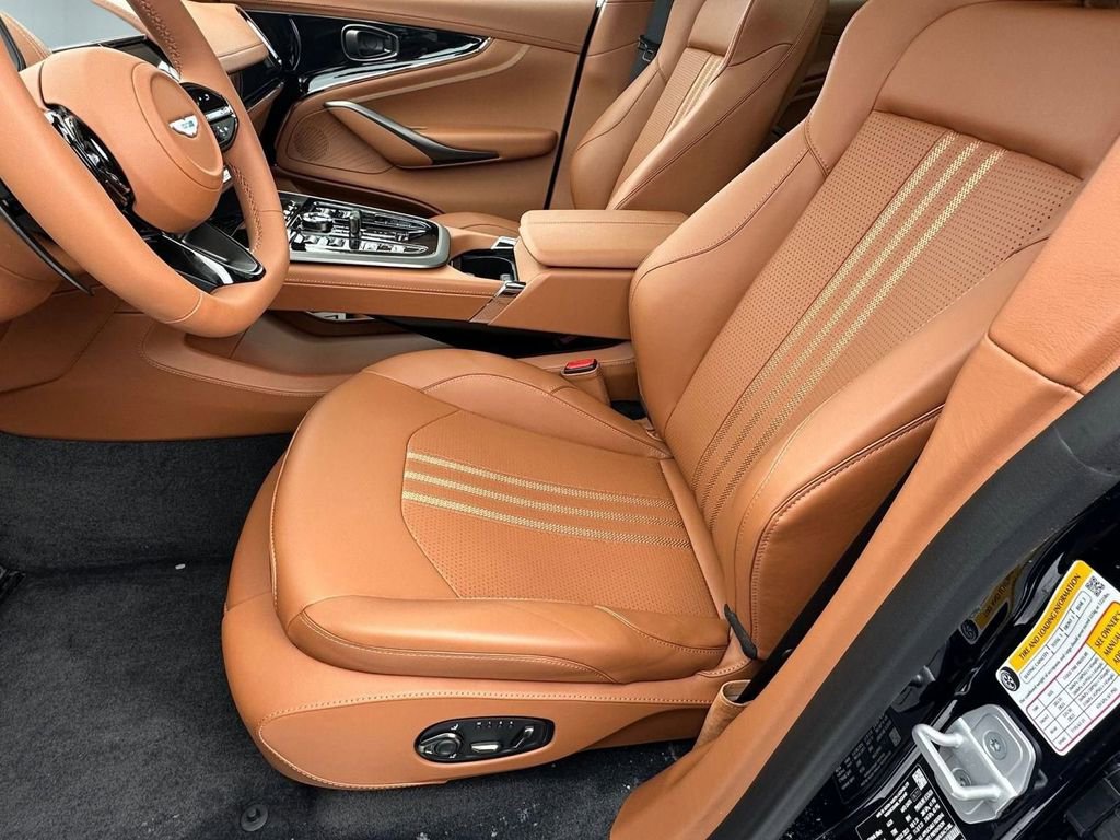 New 2026 Aston Martin DBX 707 image 5