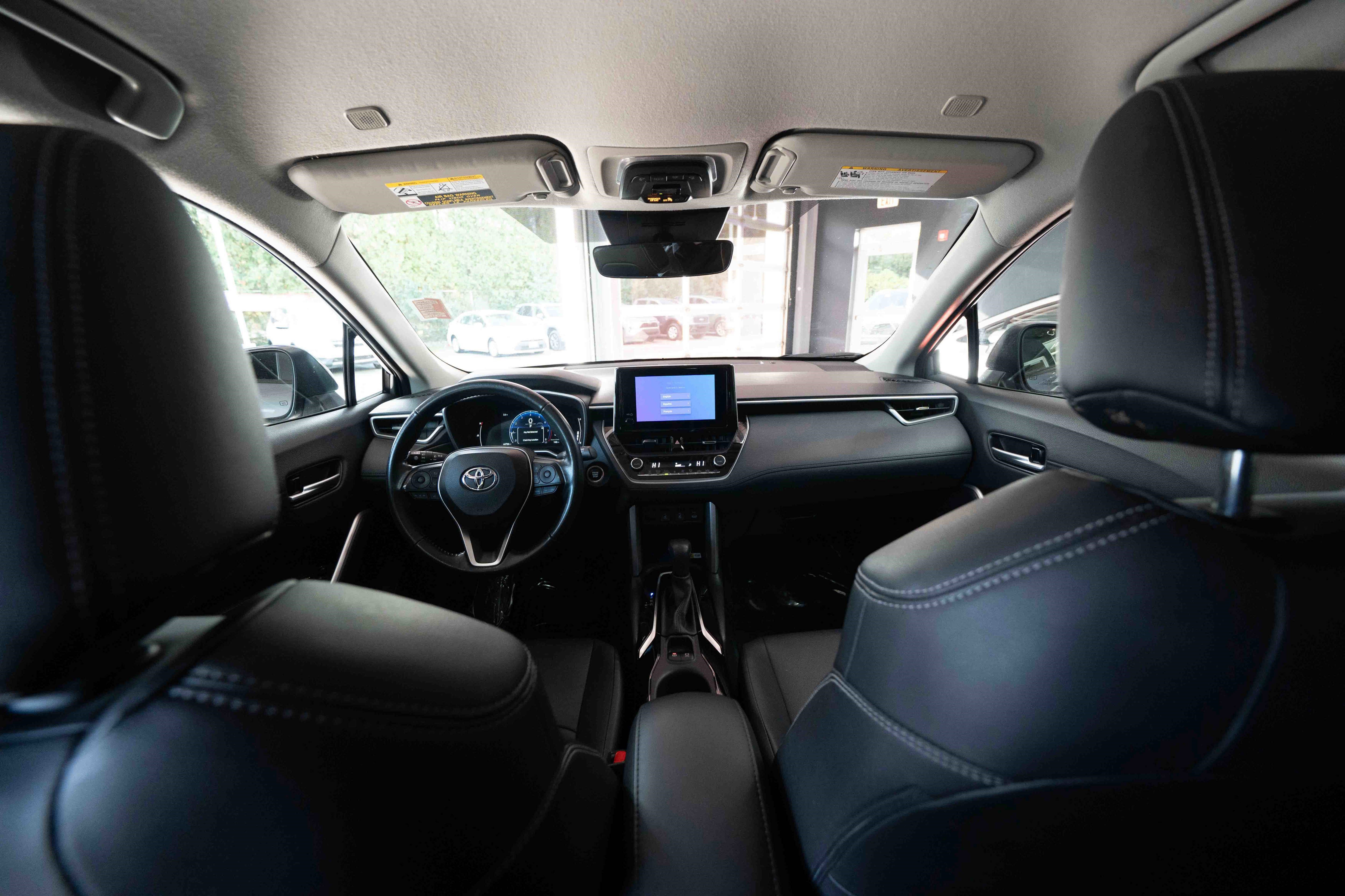 Used 2023 Toyota Corolla Cross XLE image 19